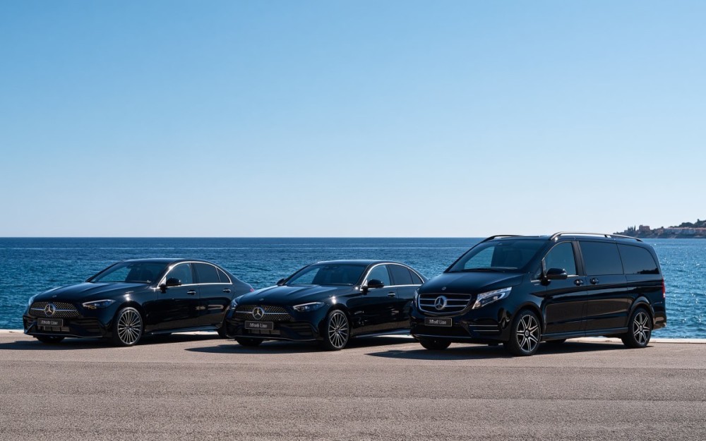 Équipe de chauffeurs VTC à La Ciotat avec véhicules Mercedes