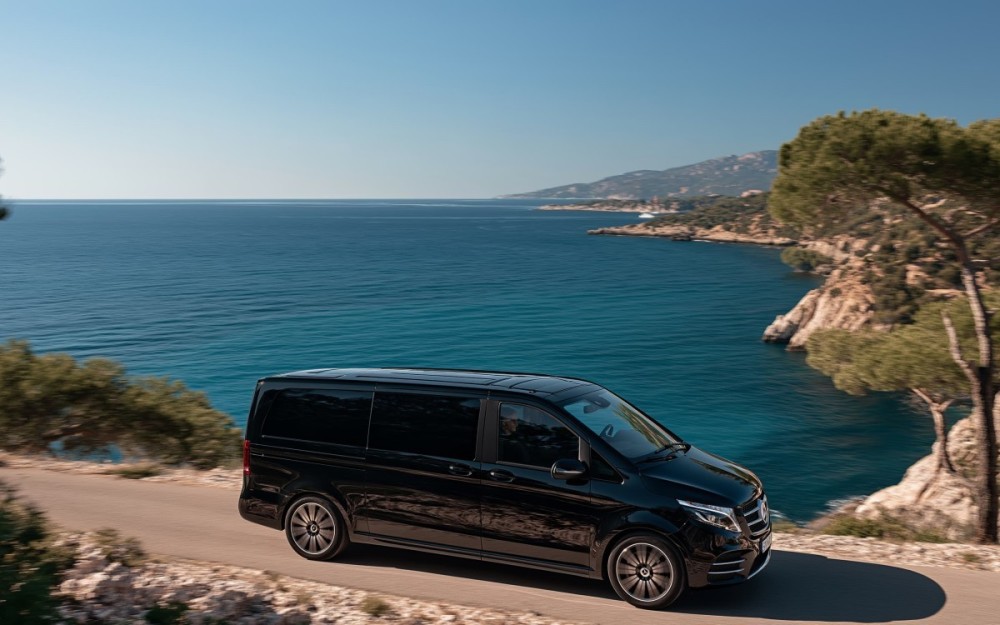 Mercedes Classe V avec chauffeur VTC pour un transfert entre La Ciotat et l’aéroport Marseille-Provence